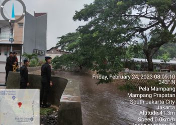 Hujan Deras di Jakarta, Personil Brimob Polda Metro Jaya Siaga di Beberapa Lokasi