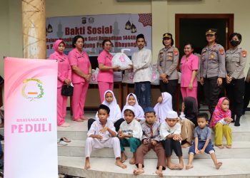 Maknai Bulan Suci Ramadhan 1444 H, Bhayangkari Cabang Pelabuhan Tanjung Priok Gelar Bakti Sosial Bhayangkari Peduli.