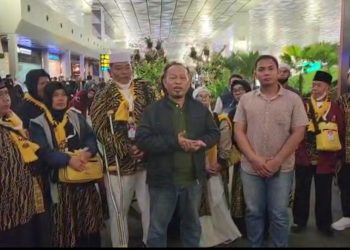 Polres Bandara Soetta Fasilitasi Pemberangkatan 21 Jamaah Yang Sempat Gagal Umrah