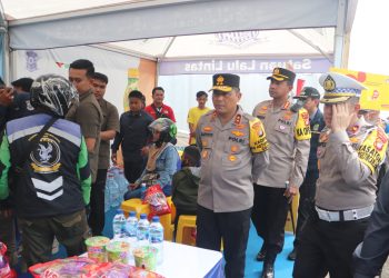 Tinjau Posko Pengamanan, Kapolda Metro Ingatkan Pemudik Istirahat Saat Lelah