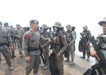 Dansat Brimob Polda Metro Jaya Pimpin Upacara Penutupan Latihan Peningkatan Kemampuan