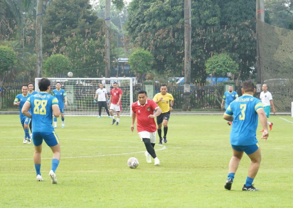 Bangun Soliditas Polda Metro Dan Kodam Jaya Gelar Olahraga Bersama ...