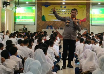 Polsek Jatiasih Sosialisasikan Bahaya Narkoba di SMK 7 Kota Bekasi