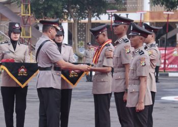 Wakapolda Metro Jaya Pimpin Upacara Pelantikan Bintara Polri Gelombang I Tahun 2023 di SPN Polda Metro Jaya