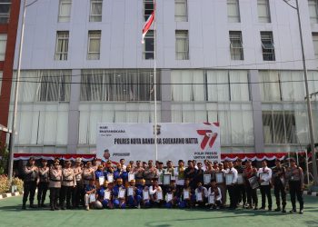 Bantu Masyarakat, Kapolresta Bandara Soetta Berikan Penghargaan ke 32 Personel