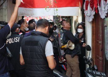Polisi Lagi-Lagi Gerebek Kampung Bahari, Sajam Hingga Narkoba Disita