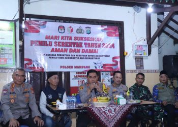 Kunjungi Satkamling Mampang Jaksel, Kapolda Metro Jaya Beri Arahan Cegah Kejahatan