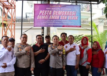 Kapolres Metro Jakarta Selatan Kunjungi Poskamling Rw 01 Jl. Masjid An Nur Kebayoran Lama