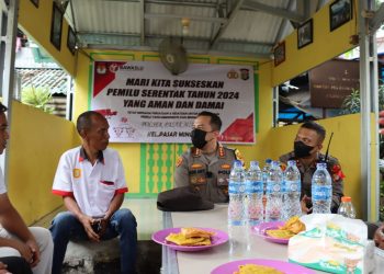 Satkamling di Pasar Minggu, Kapolres Metro Jakarta Selatan Berikan Arahan dan Menampung Keluhan Warga