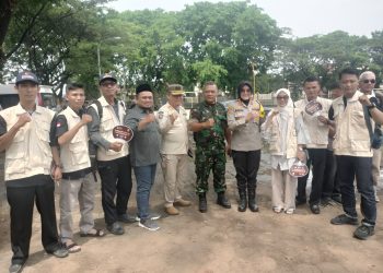 Kapolsek Bantargebang Kawal Pawai dan Kirab Pemilu 2024 dapil 3 di Mustika Jaya dan Bantargebang