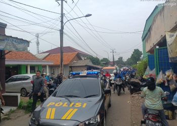 Polsek Legok Kawal Keberangkatan Buruh Ke Disnaker Kab. Tangerang