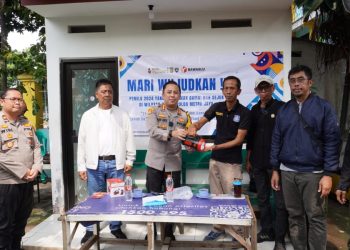 Kapolres Metro Jakarta Selatan Lakukan Pengecekan Pos Kamling di Kebayoran Lama