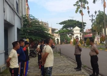 Patroli Dialogis Polsek Serpong, Berikan Pembinaan Ke Sat Kamling RW.07 Pakulonan