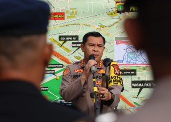 Polri Kawal dan Amankan Aksi Penyampaian Pendapat Bersama Desa Jilid II di DPR RI