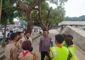 Pengecekan Anggota Pos Pengamanan Natal 2023 dan Tahun Baru 2024 Oleh Polsek Pamulang