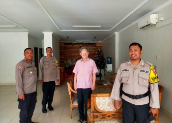 Polsek Cikarang Pusat Pantau Kesiapan Pengamanan Gereja