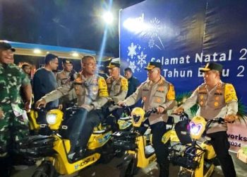 Kapolda Metro Jaya Pantau Malam Tahun Baru di Ancol Naik Sepeda Listrik