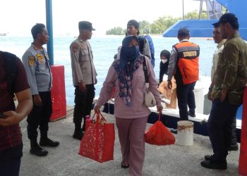 Polsek Kepulauan Seribu Utara Siapkan Pengamanan dan Pelayanan Humanis di Dermaga Utama Pulau Pramuka