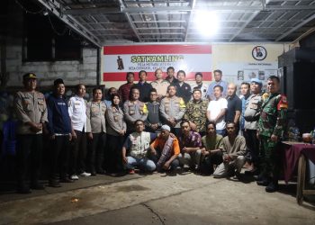 Ngobrol Bareng Di Pos Satkamling, Kapolres : Bersama Wujudkan Pemilu Damai