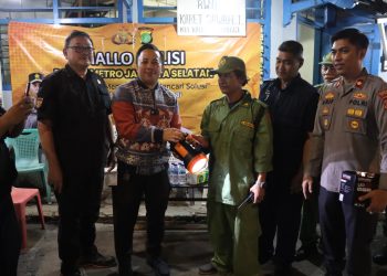 Kapolres Jaksel Himbau Warga Di Rw 03 Karet Semanggi Jaga Kamtibmas Dan Sukseskan Pemilu Damai 2024