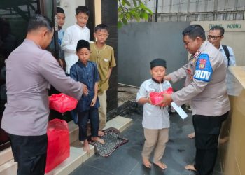 Jumat barokah, Polsek Cakung rutin santuni anak yatim dan gelar doa Bersama