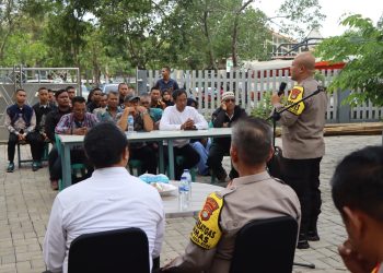 Kapolres Kepulauan Seribu Bersama Pejabat Utama Gelar Silahturahmi dengan Orang Tua Bintara Remaja dan Casis Rekpro Polri