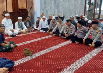 Demi Situasi Kondusif Jelang Pemilu, Dit Binmas Polda Metro Jaya Laksanakan Program Subuh Keliling di Masjid Al Hidayah Cilandak Barat