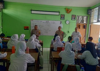 Melalui program Senin pintar , Polisi ajak pelajar jauhi kenakalan remaja