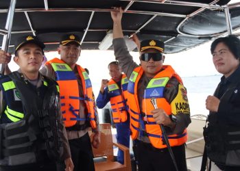 Kapolres Kepulauan Seribu Pimpin Patroli Mobile Cek Suasana Pemilu 2024 dari Laut