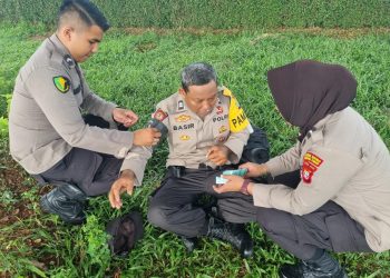 Team Kesehatan lapangan Polres Metro Jakarta Timur melaksanakan pengecheckan Kesehatan Personel Pengamanan Pemilu 2024