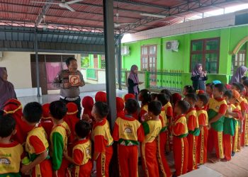 Gelar Polisi Sahabat Anak, Polsek Serang Baru Berikan Pemahaman Rambu-Rambu Lalulintas Dan Ruangan Di Mapolsek