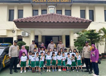 Kapolsek terima kunjungan TK Indah Dahlia Duren Sawit dalam Polisi Sahabat Anak