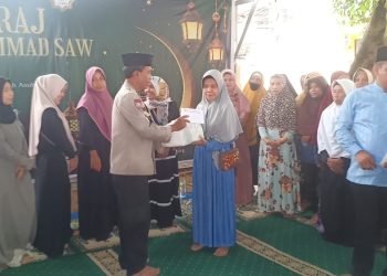 Ciptakan suasana aman dan damai, Bhabinkamtibmas Hadiri Peringatan Isra Mi’raj 1445 H