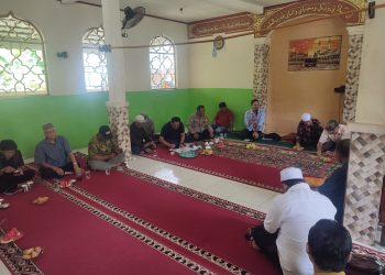 Bhabinkamtibmas Kelurahan Bangka Hadiri Pertemuan Bulanan RW.03, Sampaikan Himbauan Kantibmas Terkait Keamanan