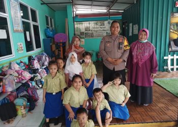 Bhabinkamtibmas Kelurahan Parigi Baru Pondok Aren, Aipda Duwi Seswano Sambangi Sekolah TK Negeri Parigi Baru