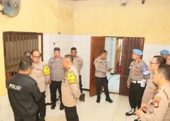 Kapolres Metro Jakut Kunjungan ke Polsek Koja Dalam Rangka Pengecekan Kesiapsiagaan Personil Polsek Koja Jakarta Utara