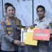 Kabid Humas Polda Metro Jaya Beri Penghargaan Kepada Kasi Humas Dan Personel Berprestasi