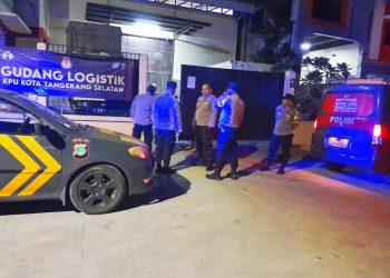 Operasi Cipta Kondisi Polsek Serpong di Gudang Logistik KPU Kota Tangerang Selatan
