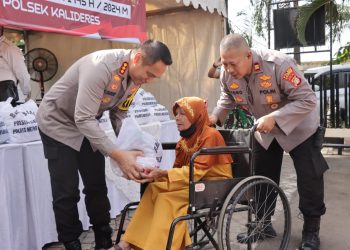 Sambut Bulan Suci Ramadhan 1445 H, Polres Metro Jakarta Barat dan Polsek Kalideres Bagikan 500 Paket Sembako Gratis