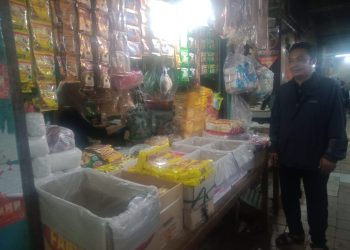 Polsek Pulogadung dan anggota pantau harga sembako pada bulan ramadhan