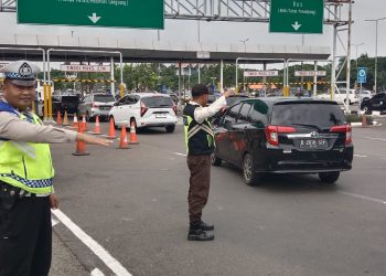 Personel Gabungan Atur Lalu Lintas di Bandara Soetta