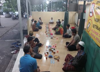 Polres Kepulauan Seribu Gelar Buka Puasa dan Tarawih Bersama, Ajak Warga dan Nelayan Waspada Kamtibmas dan Cuaca
