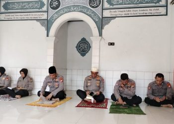Polsek Cikarang Timur Menggelar Kegiatan Tadarus Al-Qur’an untuk Memeriahkan Bulan Ramadhan dan Meningkatkan Keimanan Personel