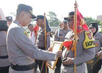 Kapolres Metro Tangerang Kota Beri Penghargaan Kinerja Terbaik kepada Satker dan Polsek jajaran