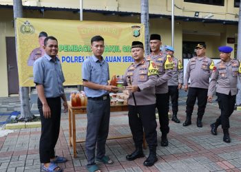 Pembagian Takjil Gratis oleh Polres Kepulauan Seribu Untuk Masyarakat