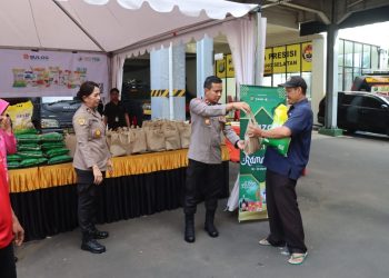 Polres Tangsel Gelar “Bazaar Sembako Murah Ramadhan”