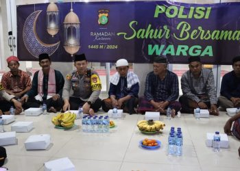 Polres Pelabuhan Tanjung Priok Gelar Patroli Antisipasi SOTR dan Sahur Bersama Warga Pelabuhan Muara Baru