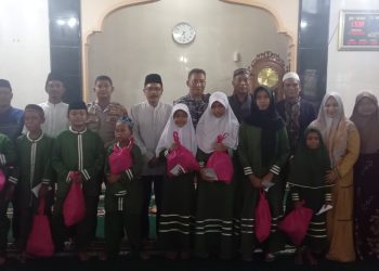 Sinergitas TNI/POLRI Mempererat Silaturahmi dalam Semarak Ramadhan di Pulau Untung Jawa