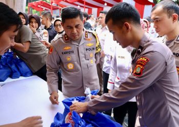 Polda Metro Jaya Bekerjasama Dengan Kadin DKI Jakarta Gelar Bazar Sembako Murah