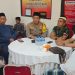 Kapolsek Cisauk Gelar Bukber Bersama Anggota Sekaligus Berikan Santunan Kepada Anak Yatim